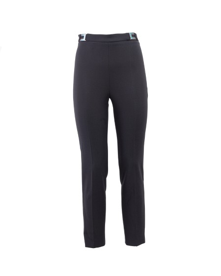 Shop ELISABETTA FRANCHI  Pantalone: Elisabetta Franchi pantalone dritto in crêpe con placche logo.
Pantalone a sigaretta con vita alta. 
Applicazione di placche logo in metallo dorato sui fianchi.
Fodera in raso.
Zip invisibile sul fianco.
Accessorio in metallo dorato.
Composizione: 96% Poliestere 04% Elastane.
Fabbricato in Italia.. PA00536E2-110